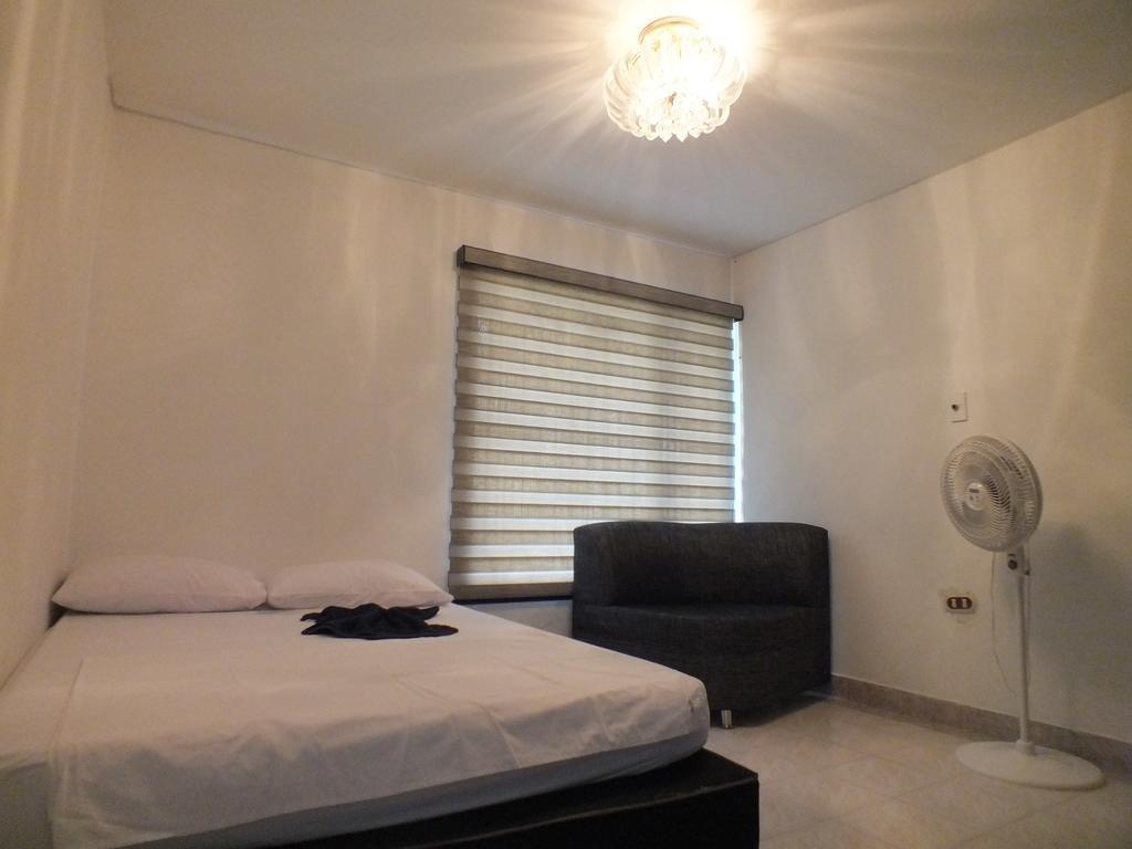 Hostal Casa Paraiso Medellín Pokój zdjęcie